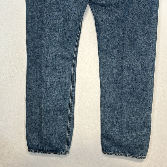 Levi's 501 Classic Straight Leg Jeans 38 X 32 Button Fly Mid Wash Unisex - Picture 8 of 8